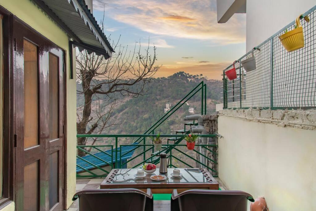 Valley View Family Unit Kasauli Exterior photo